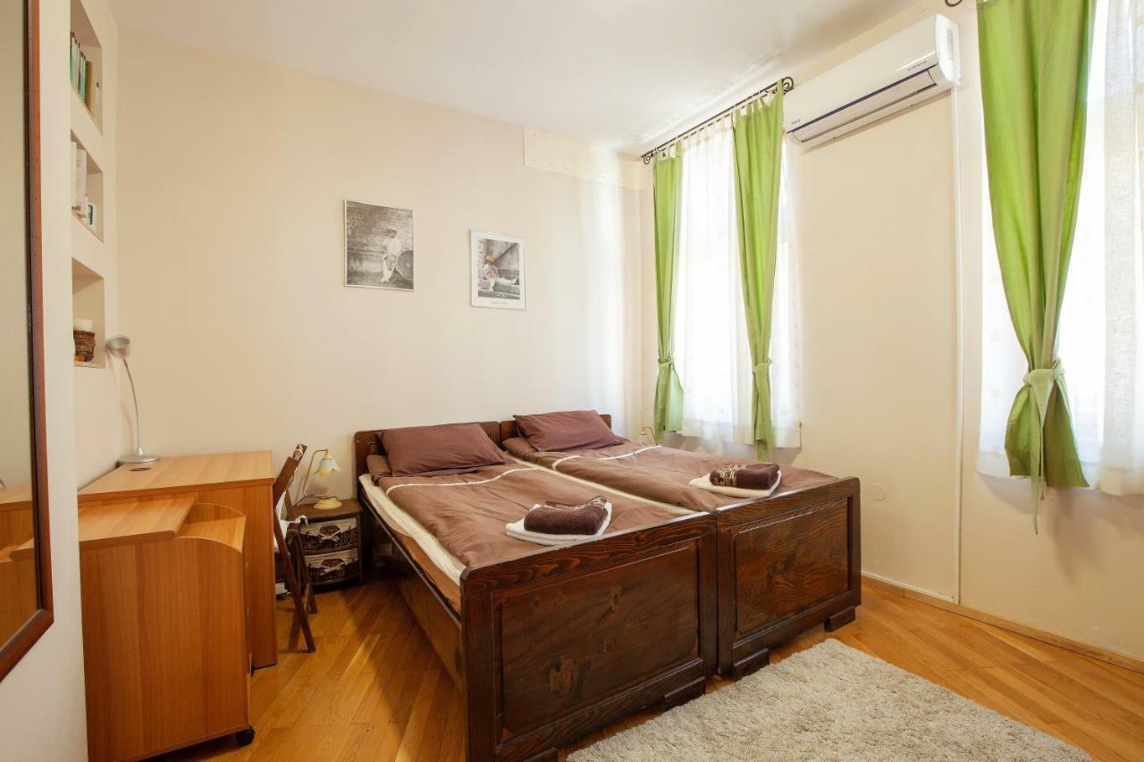 Time Traveling Apartment Sofia City Ngoại thất bức ảnh