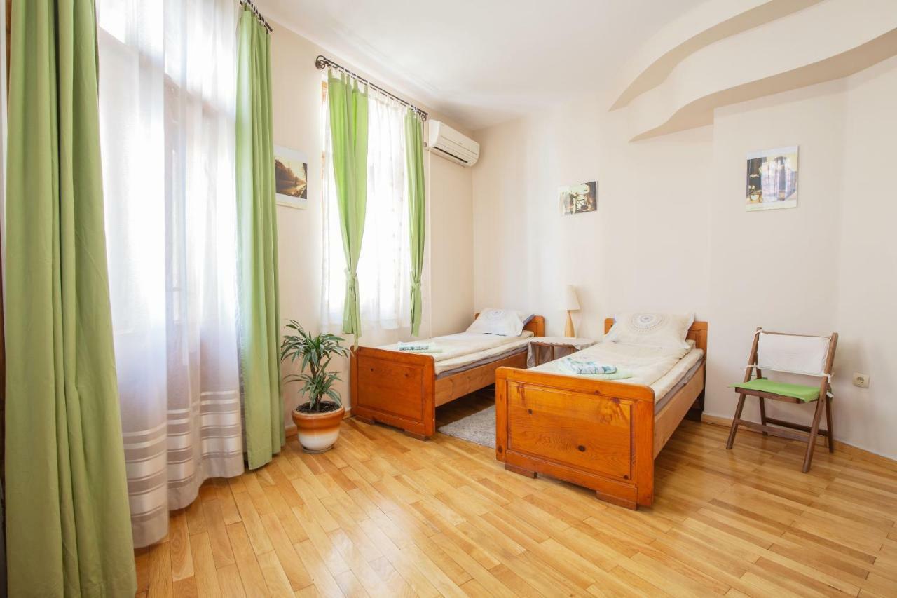 Time Traveling Apartment Sofia City Ngoại thất bức ảnh