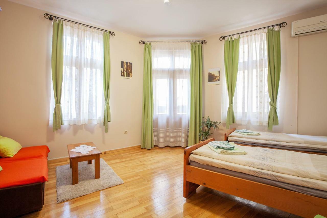 Time Traveling Apartment Sofia City Ngoại thất bức ảnh